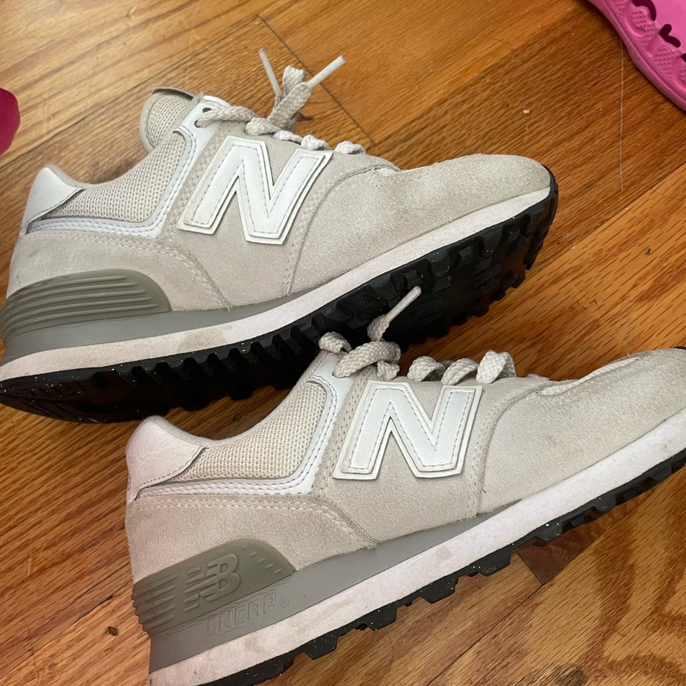 NEW BALANCE, WOMENS 5, light gray